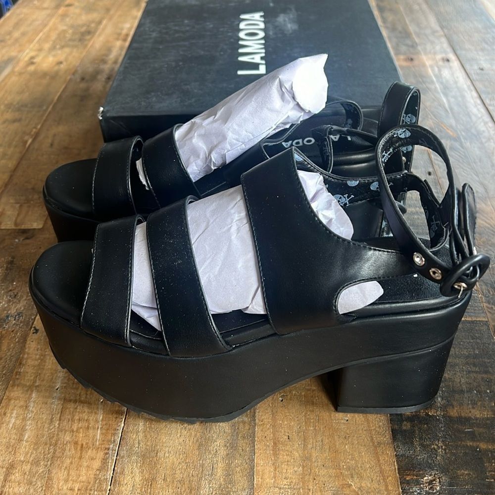 LAMODA Women's Platform Heeled Sandals size 9